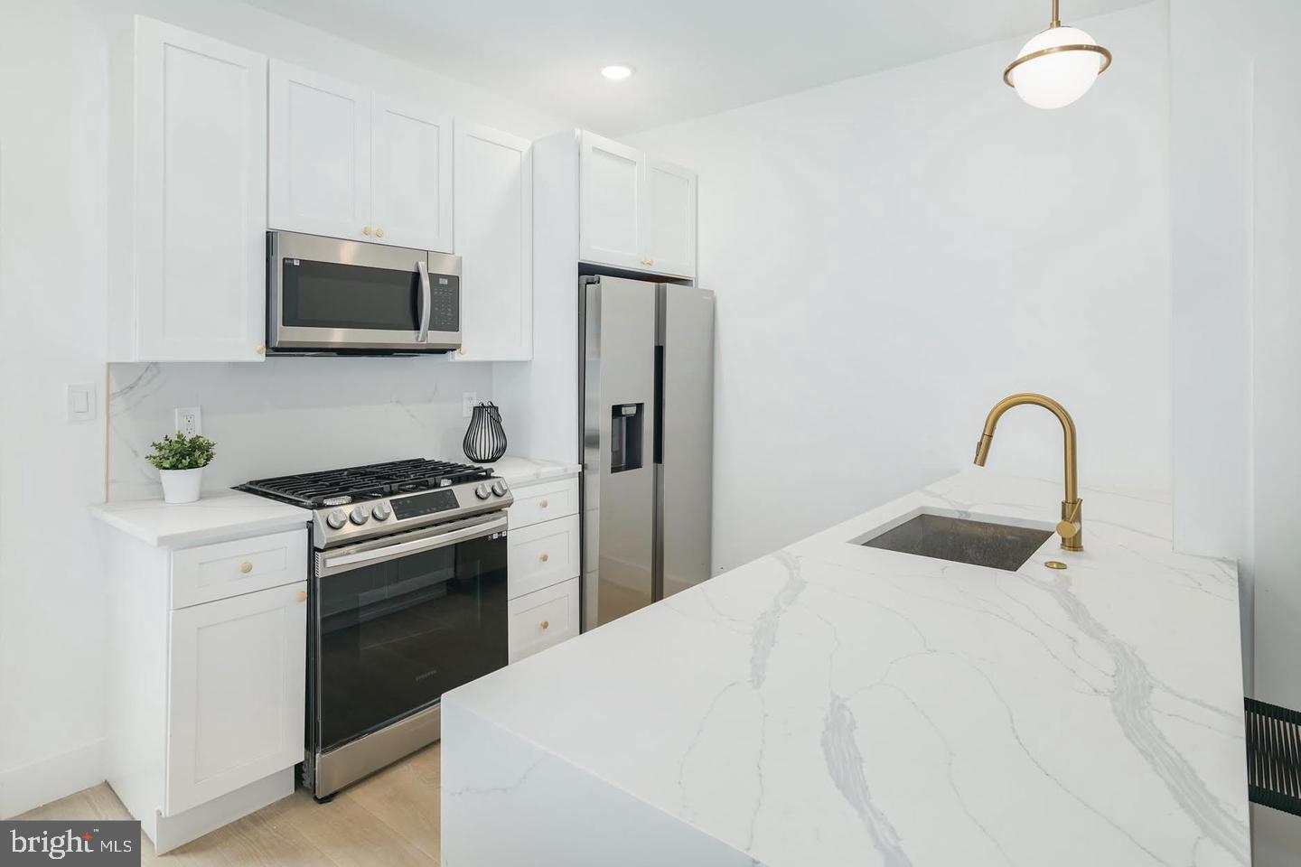 MANTUA - Residential Lease