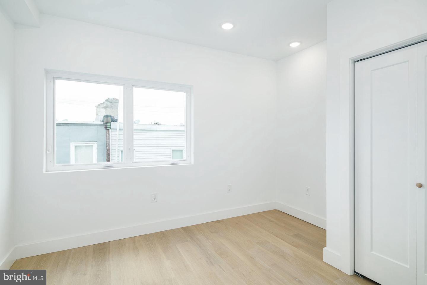 MANTUA - Residential Lease