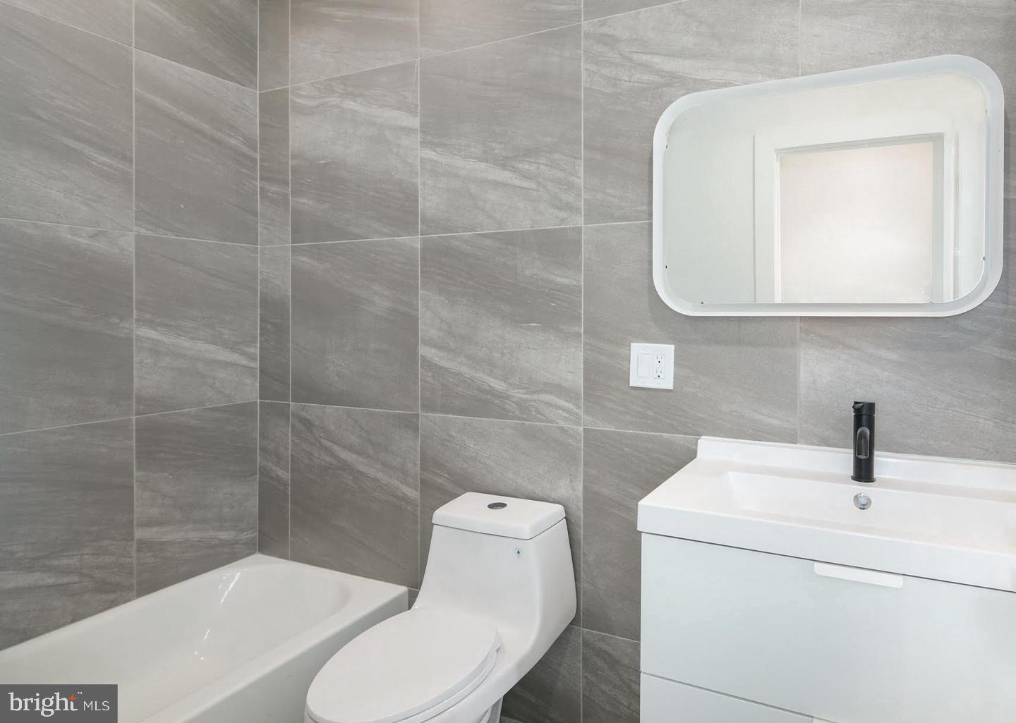 MANTUA - Residential Lease