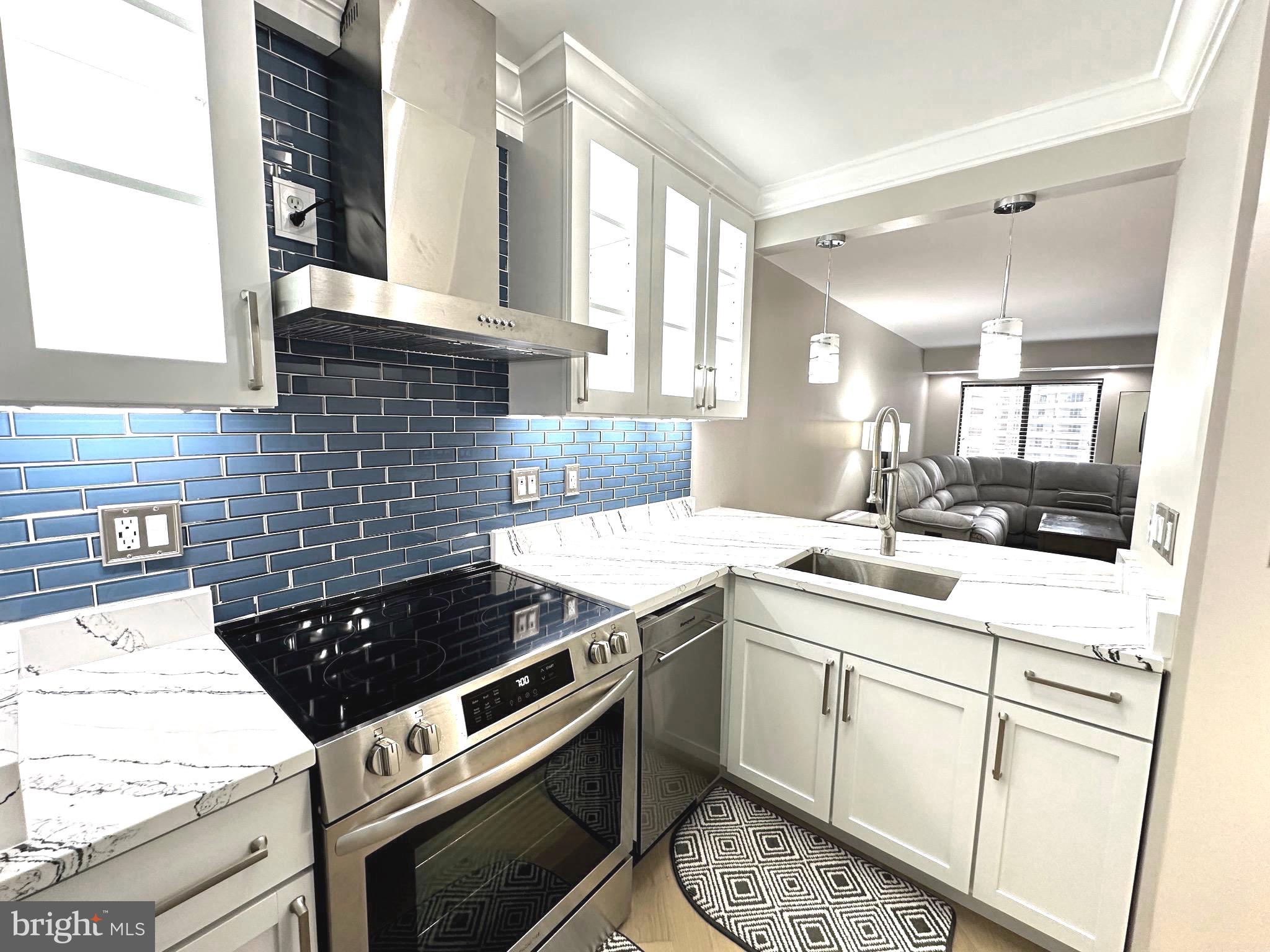 ALTA VISTA CONDO - Residential