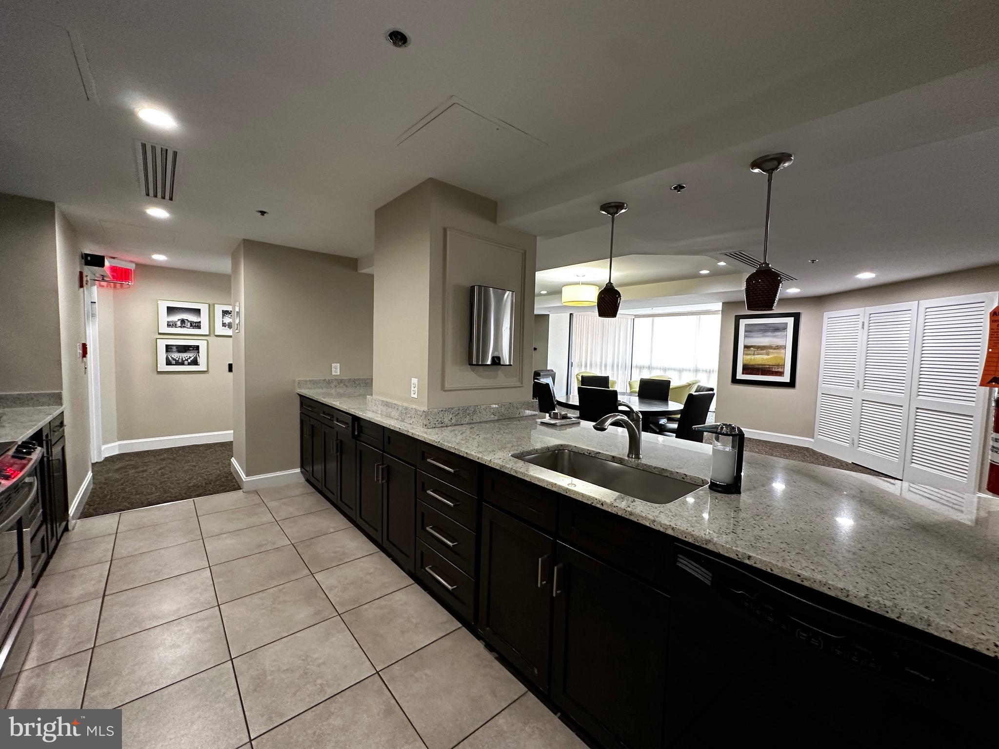 ALTA VISTA CONDO - Residential