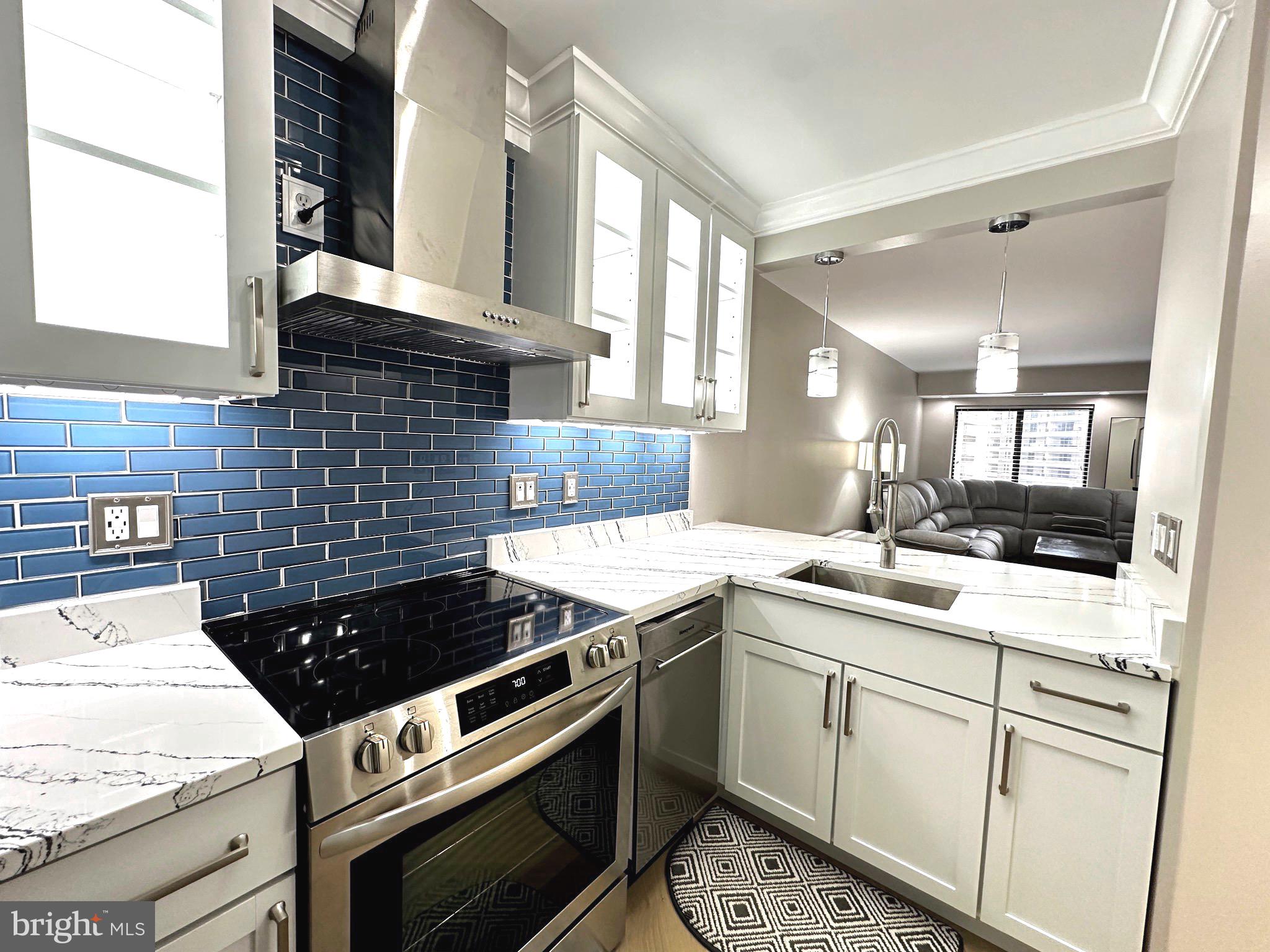 ALTA VISTA CONDO - Residential