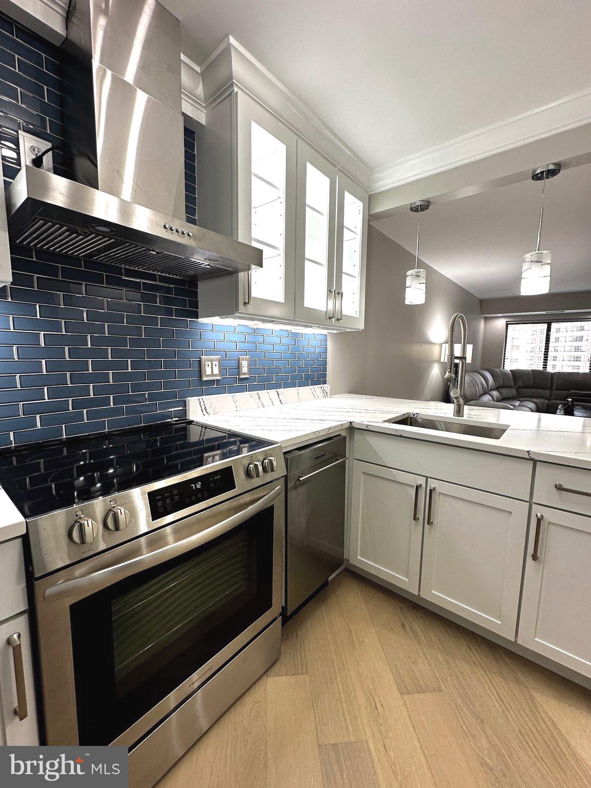 ALTA VISTA CONDO - Residential