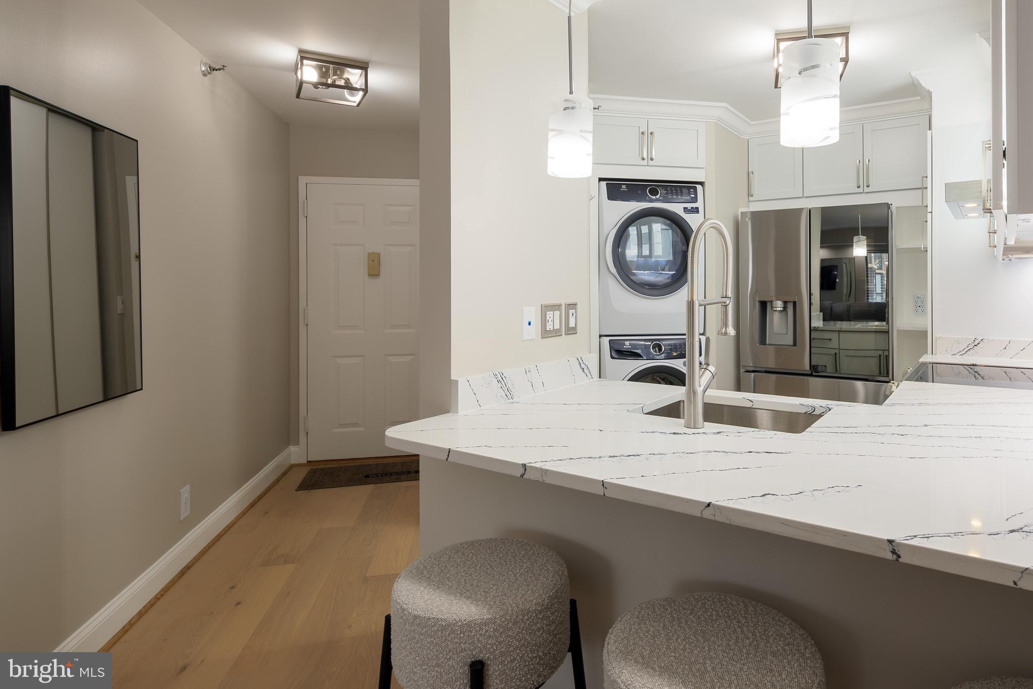 ALTA VISTA CONDO - Residential