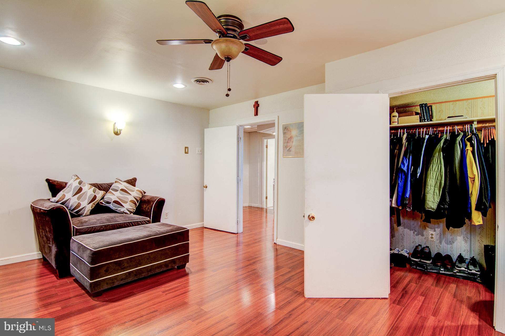 LYNNALAN ACRES - Residential