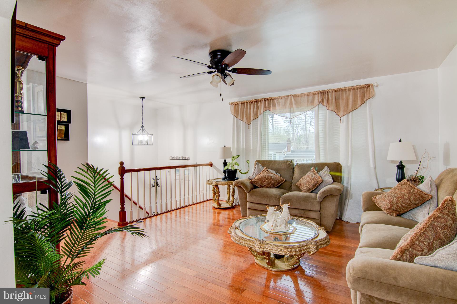 LYNNALAN ACRES - Residential