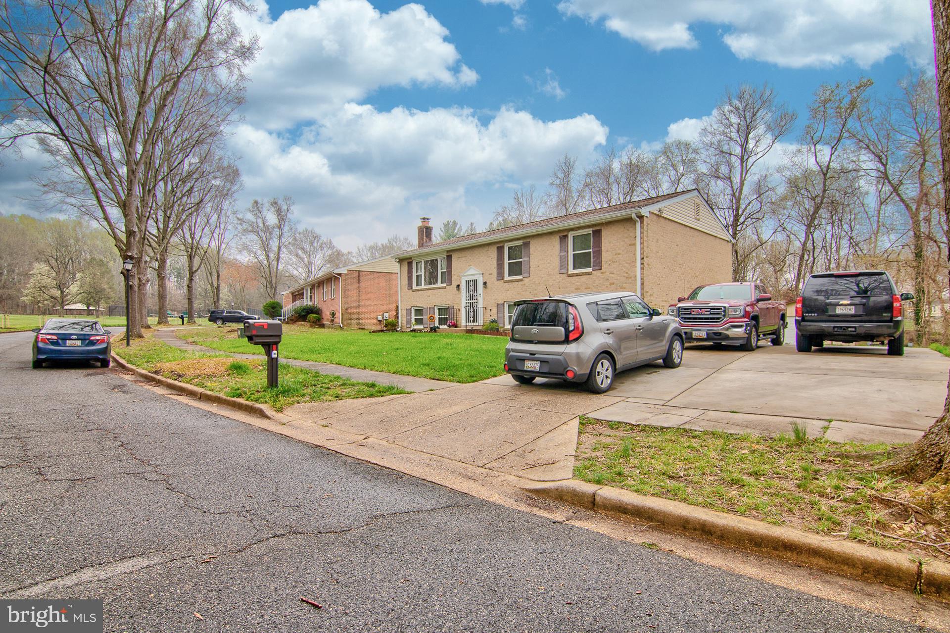 LYNNALAN ACRES - Residential