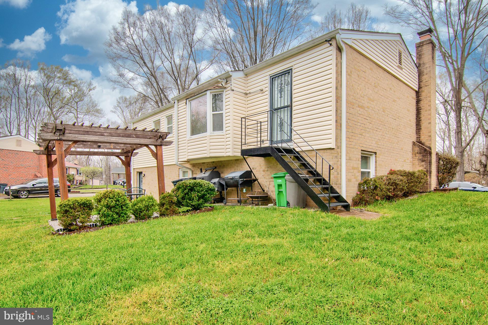 LYNNALAN ACRES - Residential