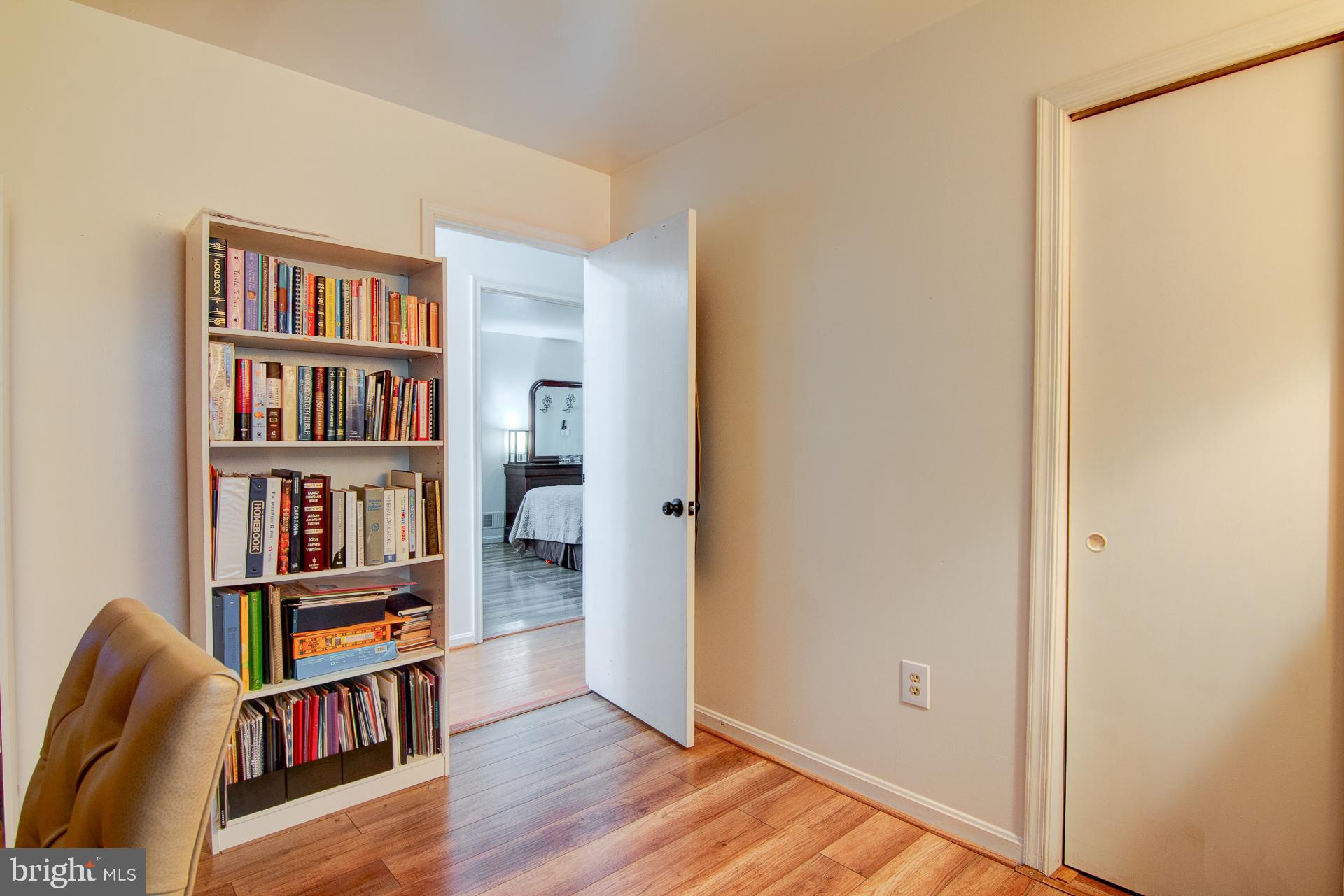 LYNNALAN ACRES - Residential