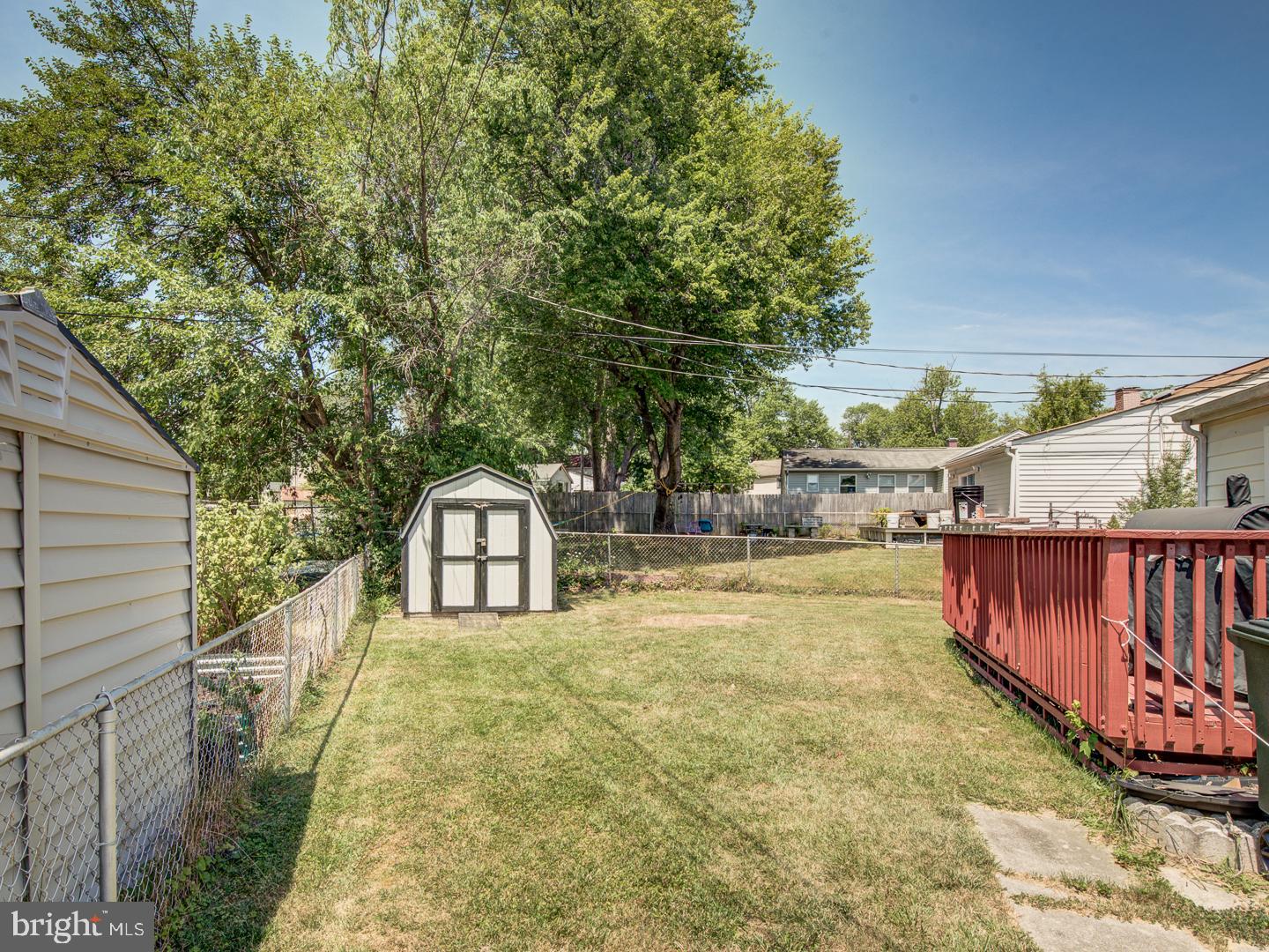 LAUREL - Residential