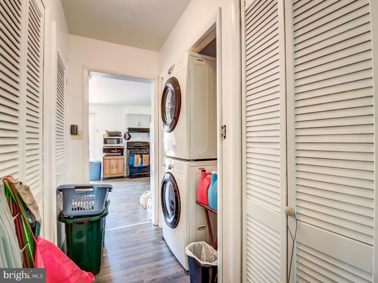 LAUREL - Residential