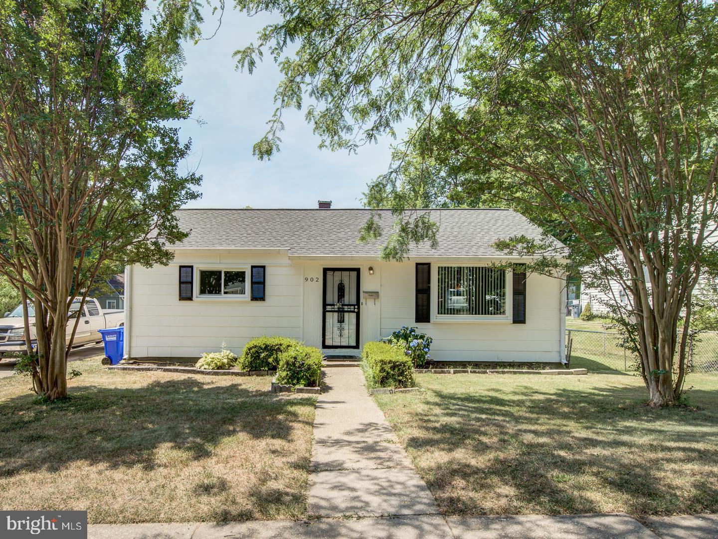 LAUREL - Residential