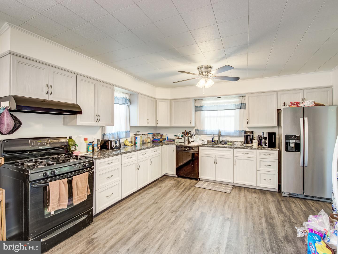 LAUREL - Residential