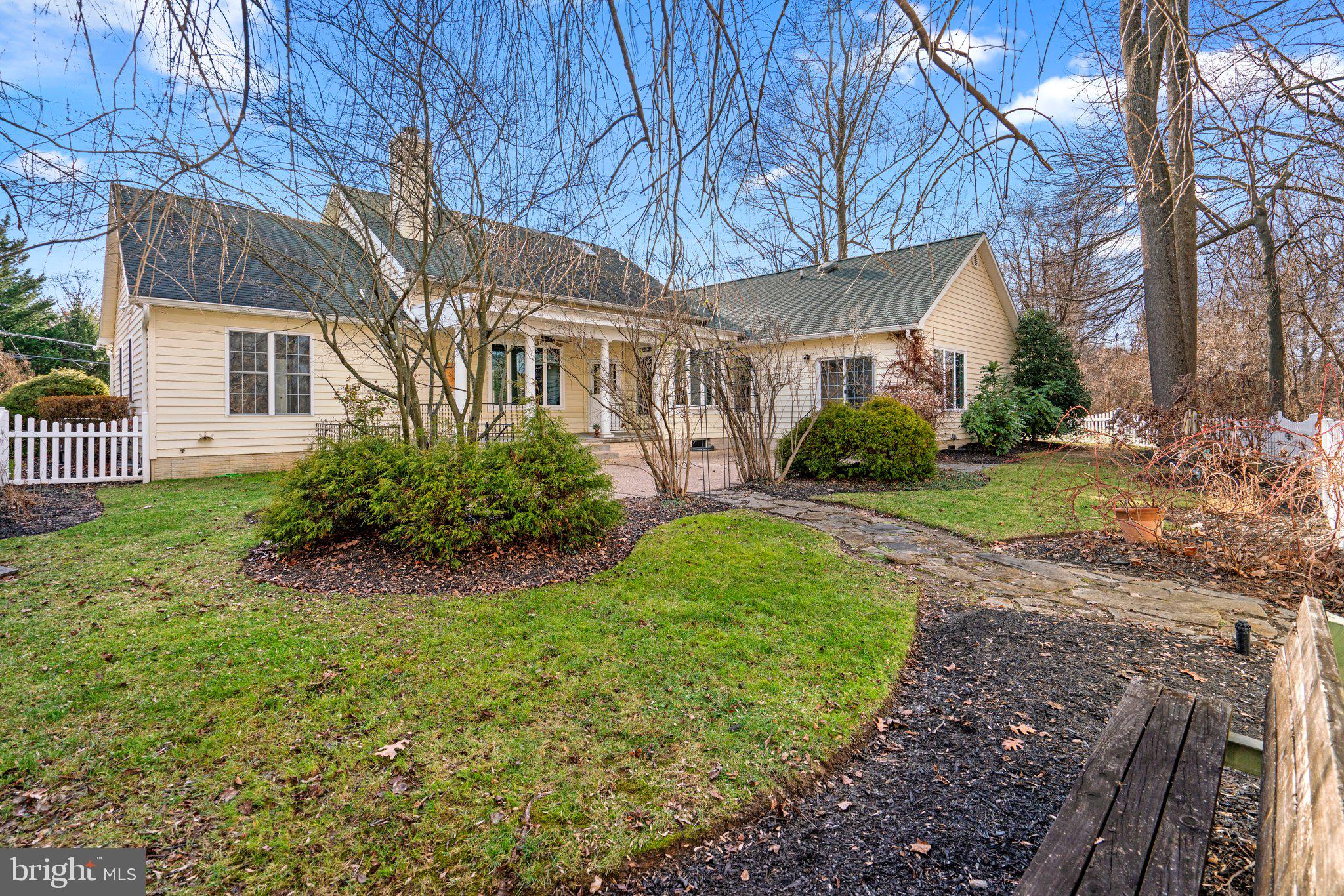 OLD COURT - Residential