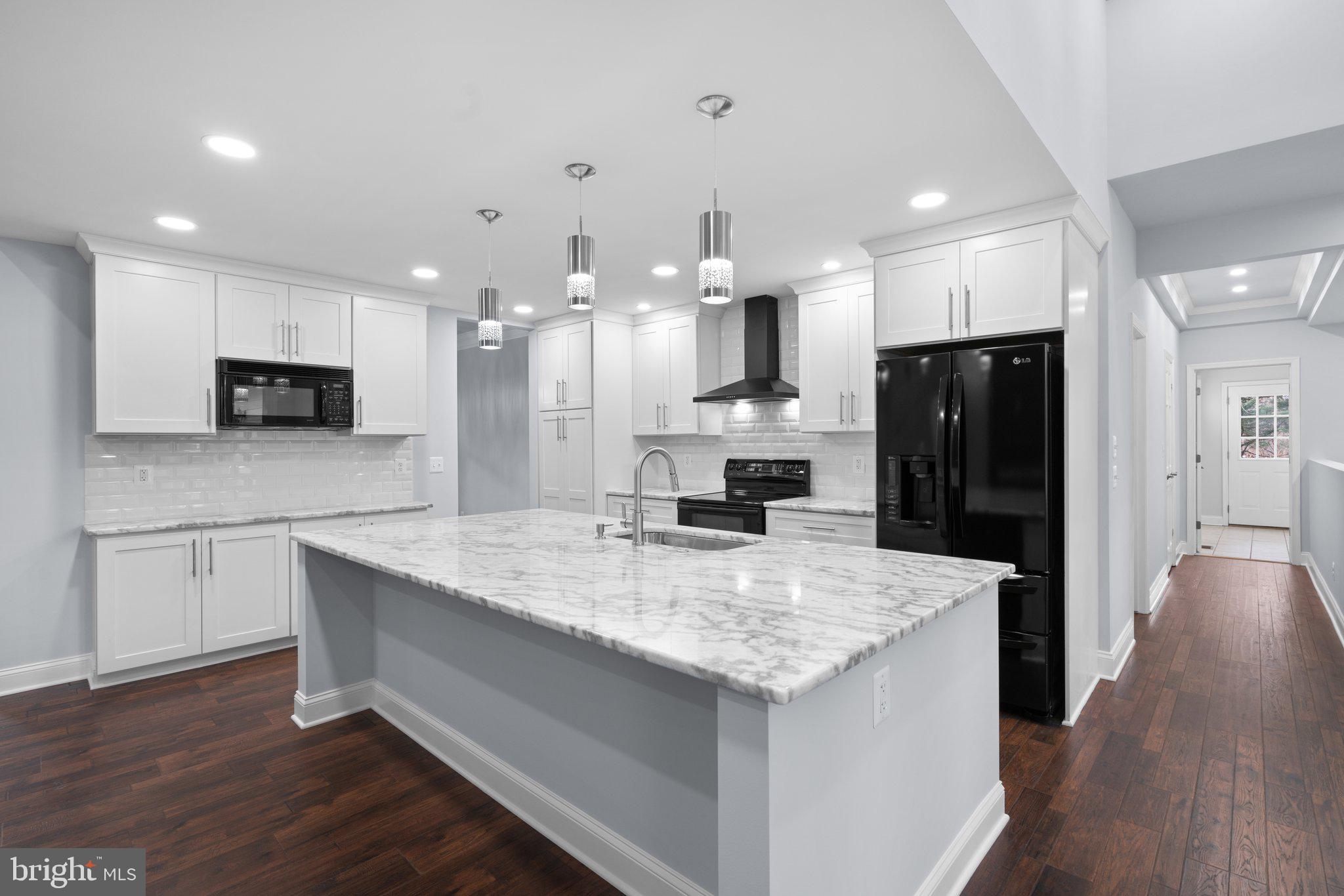 OLD COURT - Residential