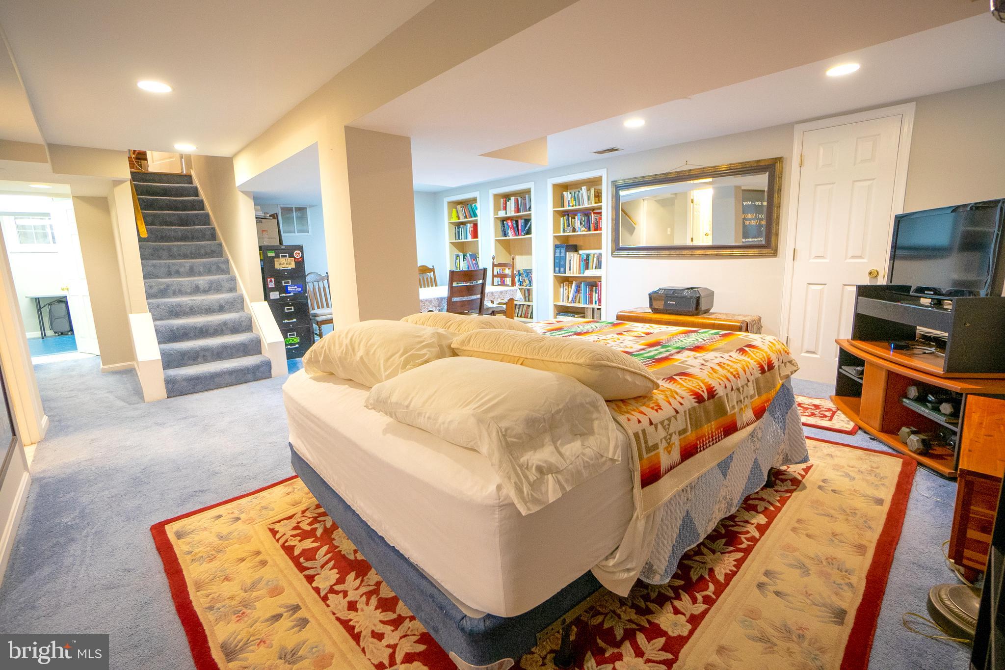 GLENBROOK VILLAGE - Residential