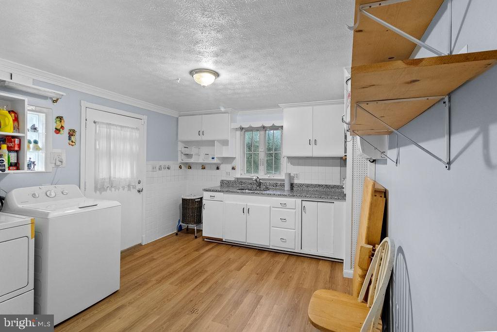 DARNESTOWN OUTSIDE - Residential