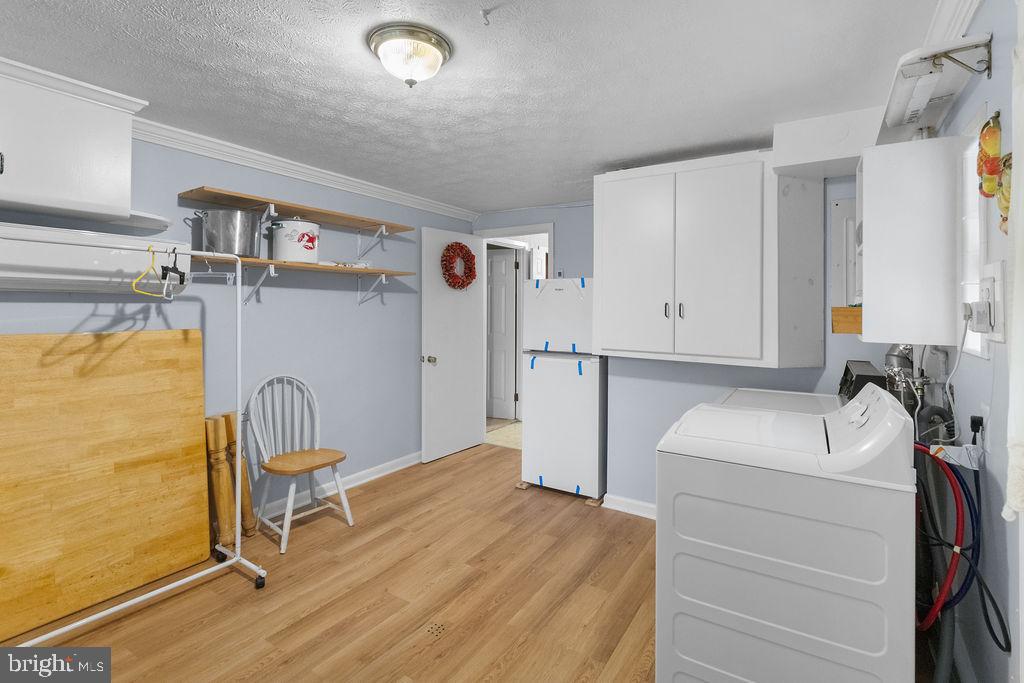 DARNESTOWN OUTSIDE - Residential