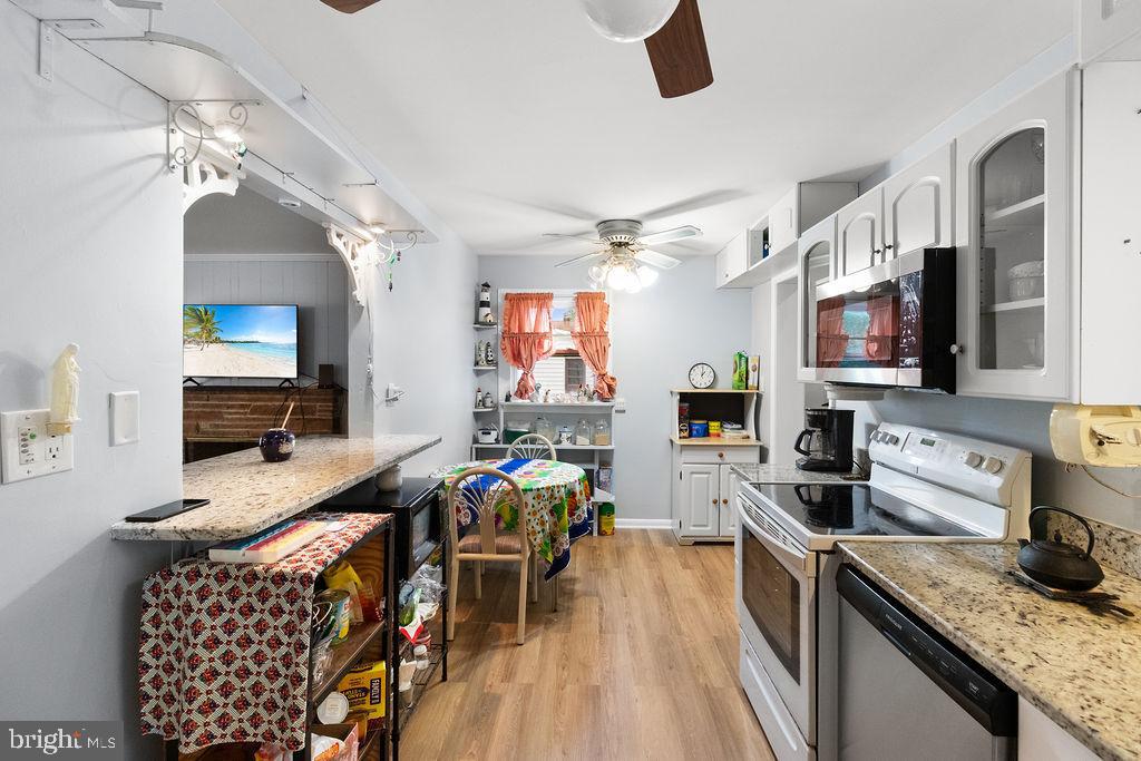 DARNESTOWN OUTSIDE - Residential