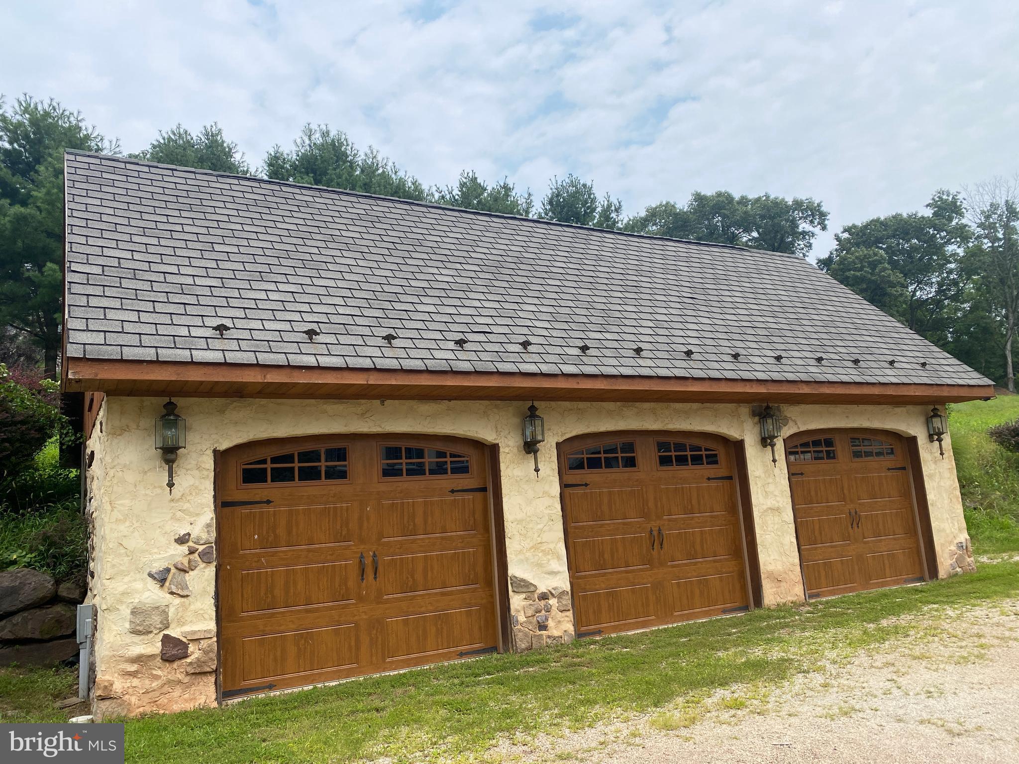 SADDLE RIDGE - Residential