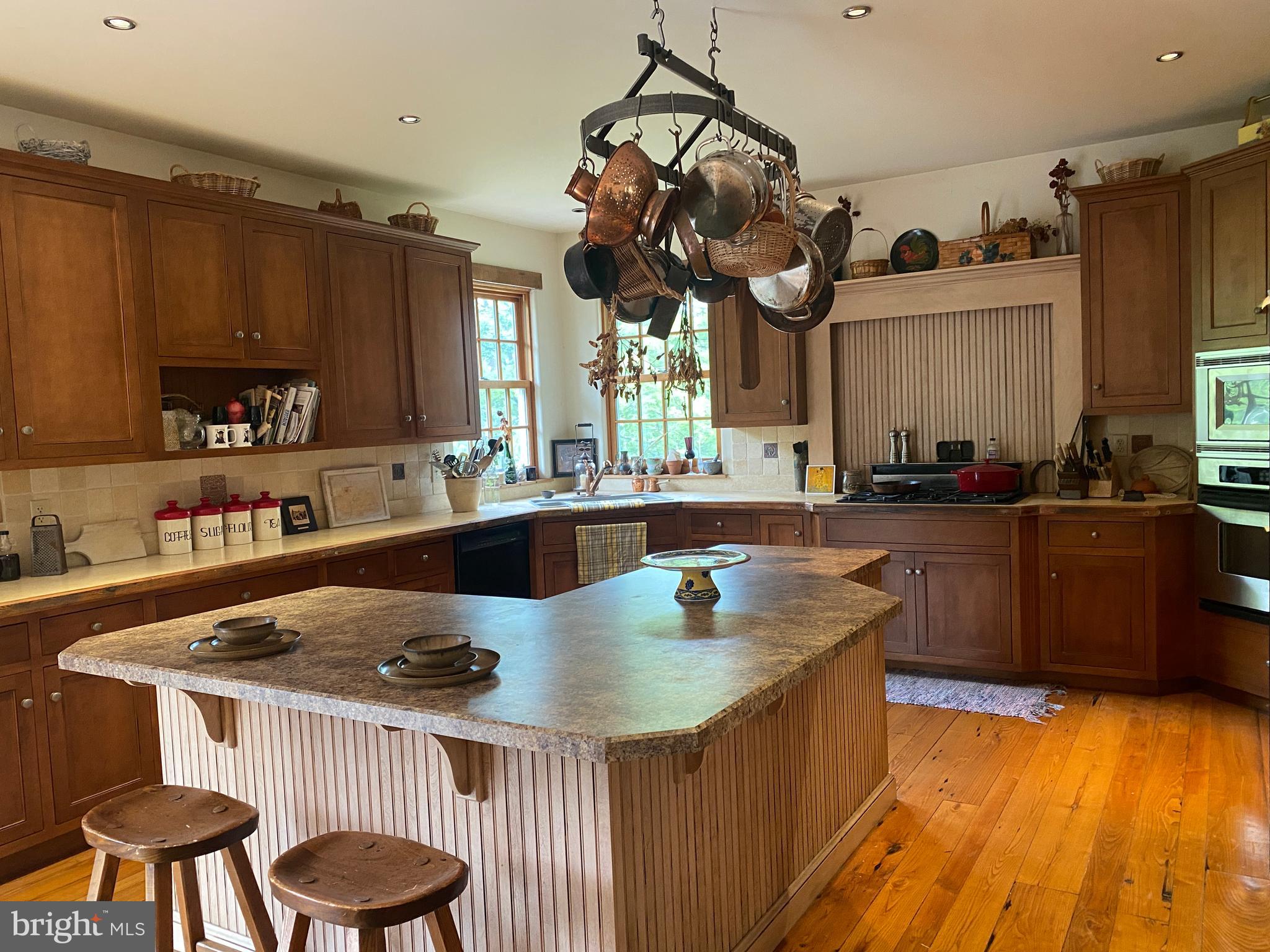 SADDLE RIDGE - Residential