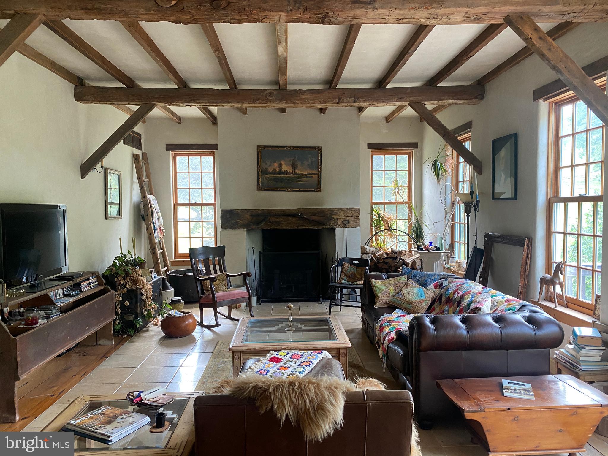 SADDLE RIDGE - Residential