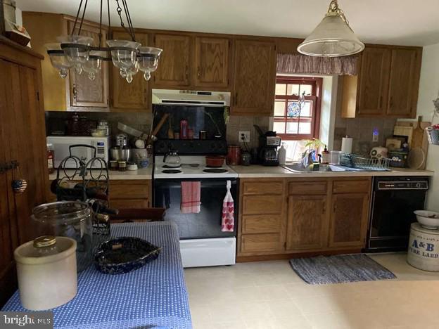 SADDLE RIDGE - Residential