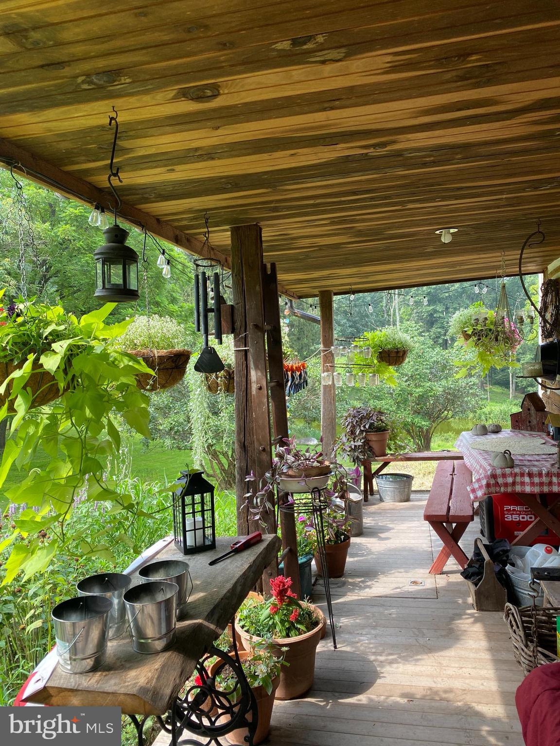 SADDLE RIDGE - Residential