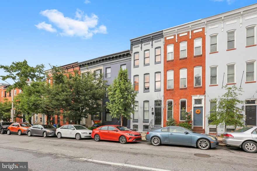 14 FT WIDE HOME NOW AVAILABLE IN UPPER FELLS POINT. 6BR/3.5 BATHROOMS. GLISTENING HARDWOODS CASCADE THROUGHOUT. ENJOY CUSTOM CABINETRY, UPGRADED TRIM AND PAINT PACKAGE, IMPORTED TILE, GRANITE COUNTERTOPS, SS APPLIANCES IN DESIGNER CHEF'S KITCHEN. TONS OF NATURAL LIGHT. HIGH CEILINGS. TONS OF STORAGE. WALK-IN SHOWERS. WALK-IN CLOSETS. BATHROOMS. EXPANSIVE DECK FOR ENTERTAINING - STUNNING CITY VIEWS. CLOSE PROXIMITY TO RETAIL SHOPPING, LOCAL DINING, PATTERSON PARK, JOHNS HOPKINS, AND ALL MAJOR HIGHWAYS. TENANTS ARE RESPONSIBLE FOR BGE, COMCAST, AND METERED WATER.