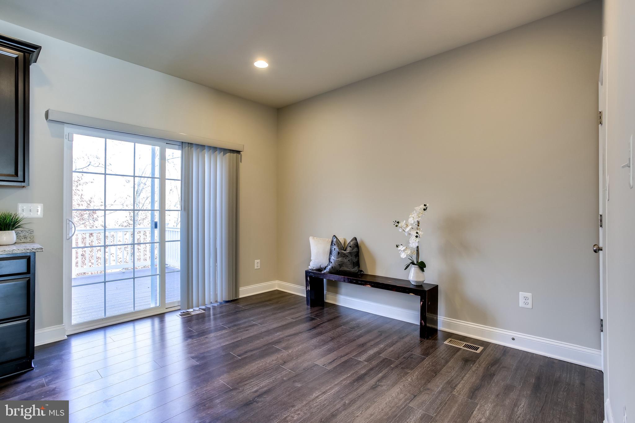 SPRING CREEK - Residential