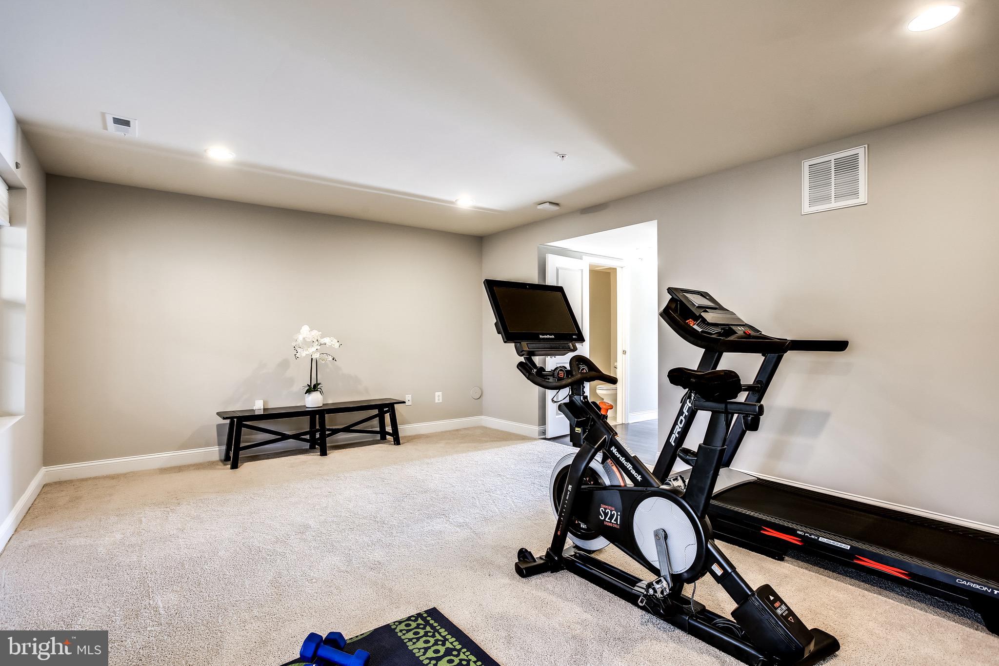 SPRING CREEK - Residential