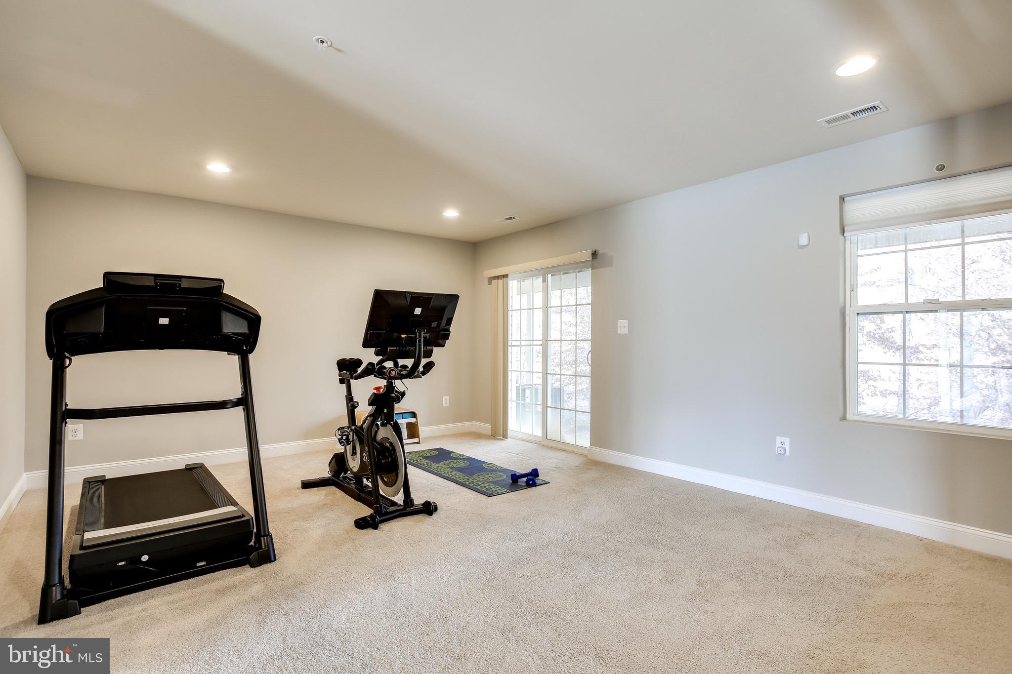 SPRING CREEK - Residential