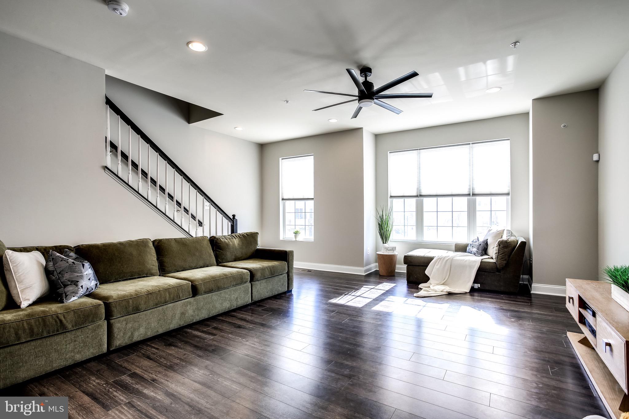 SPRING CREEK - Residential