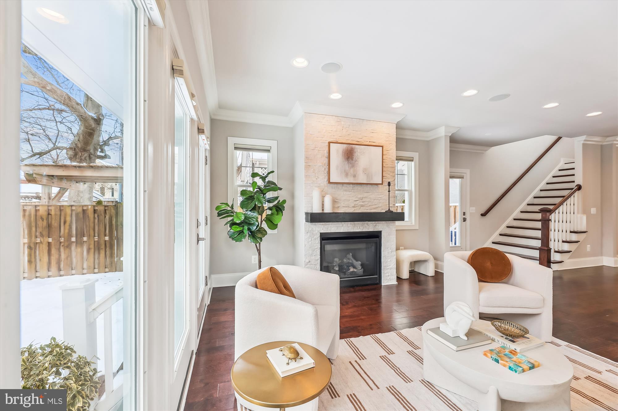 ROSEMONT - Residential