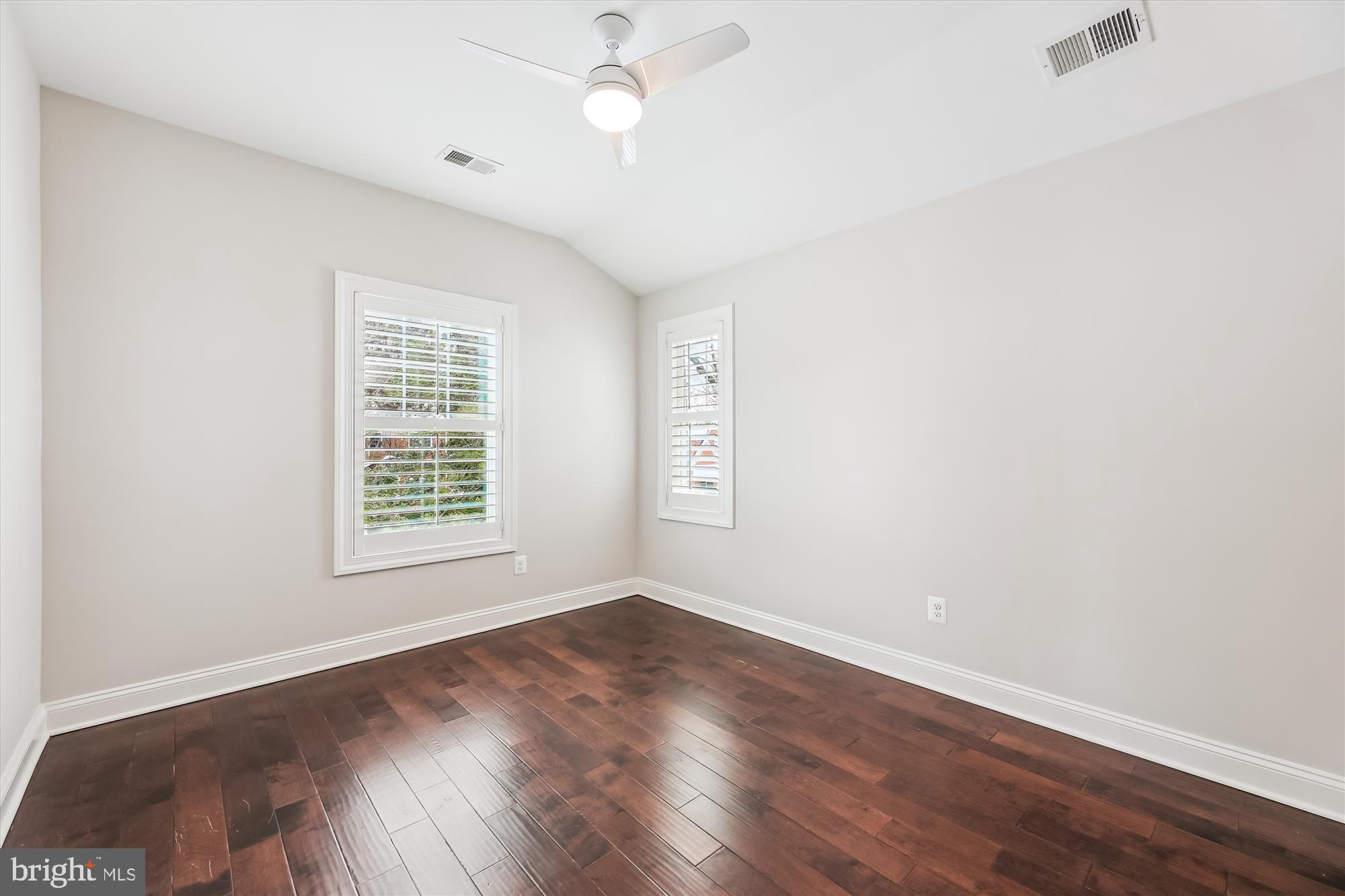 ROSEMONT - Residential