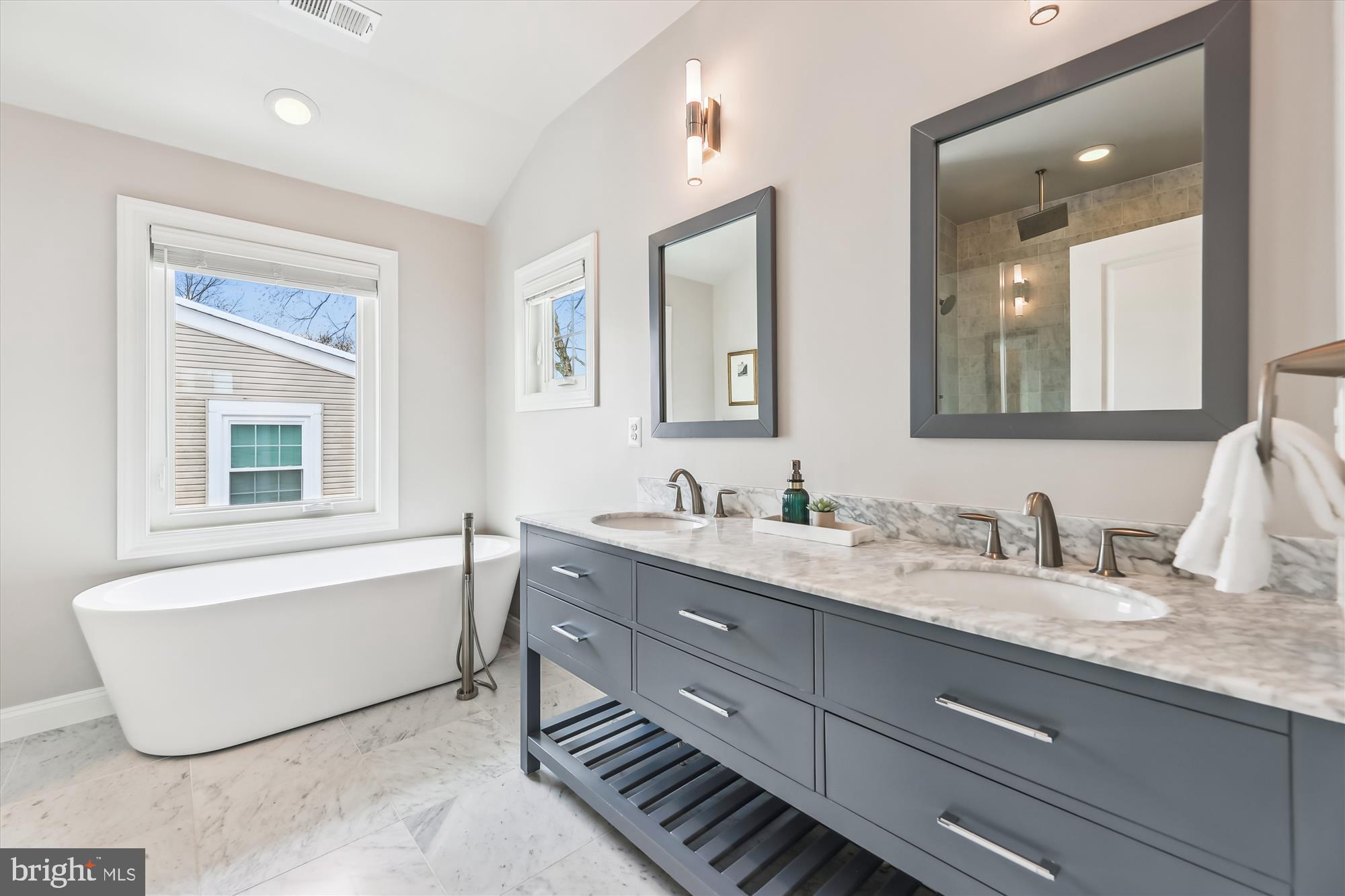 ROSEMONT - Residential