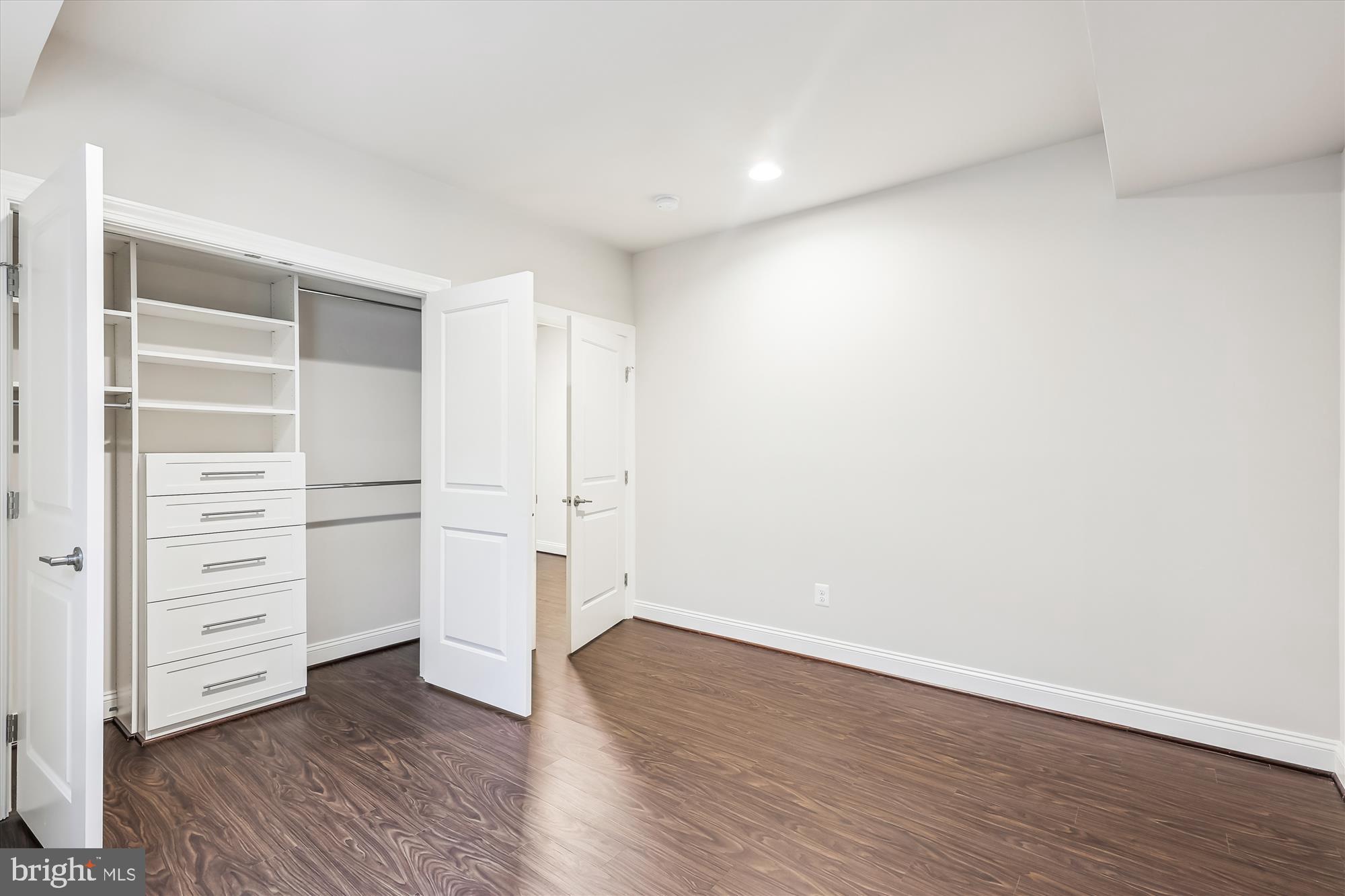 ROSEMONT - Residential