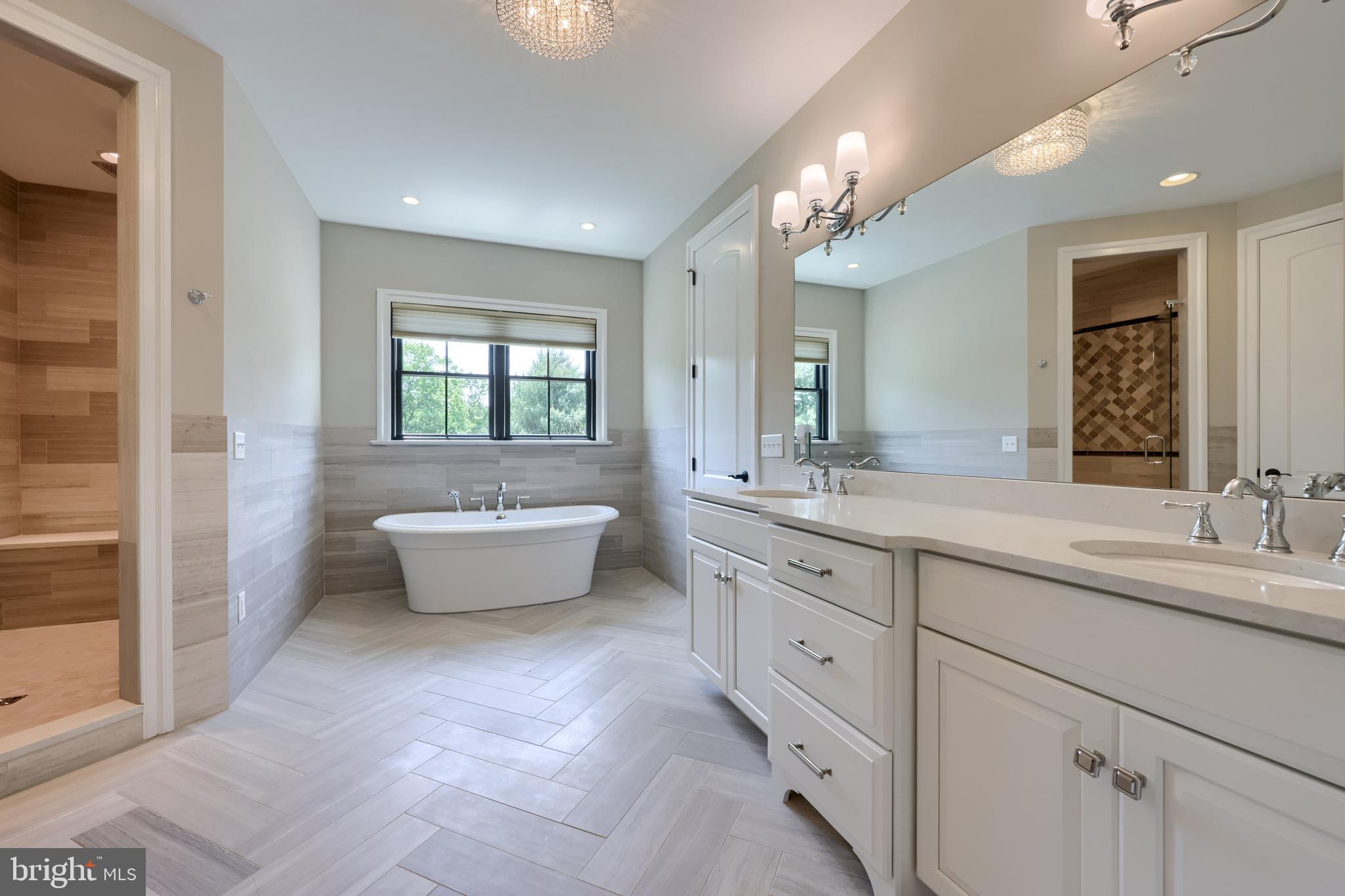 STONEHENGE ESTATES - Residential