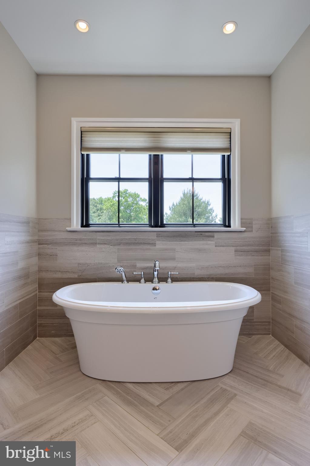 STONEHENGE ESTATES - Residential