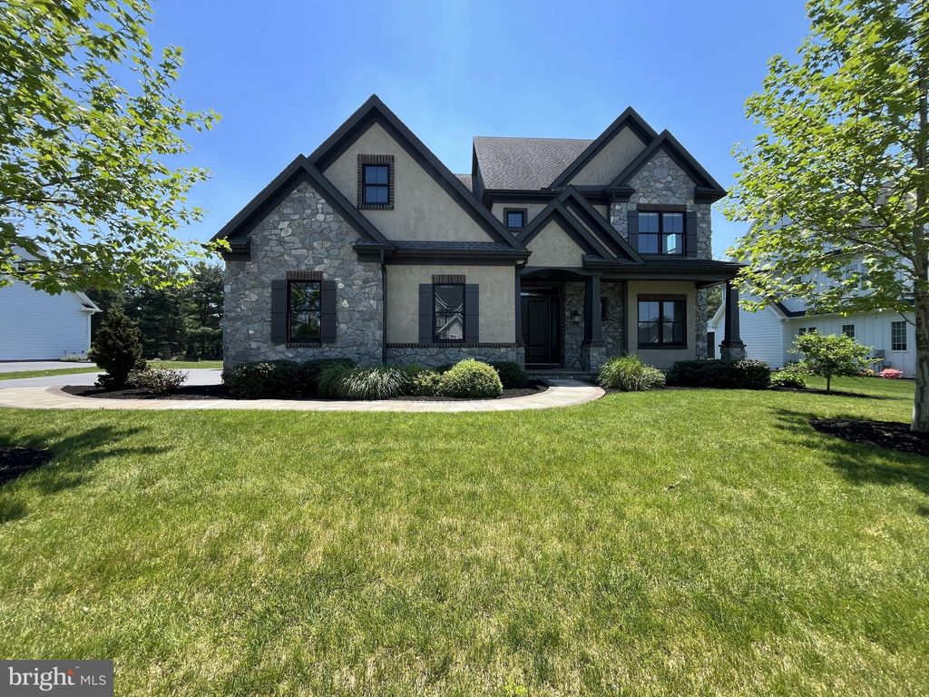 Photo of 428 Southampton Drive, LITITZ, PA 17543 (MLS # PALA2088434)