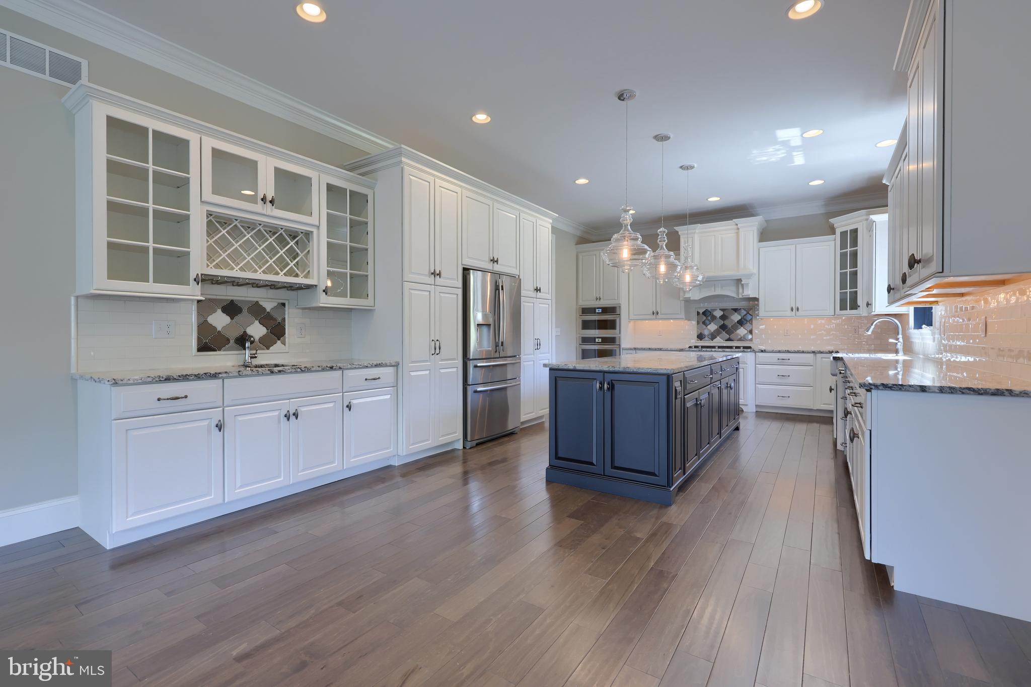 STONEHENGE ESTATES - Residential