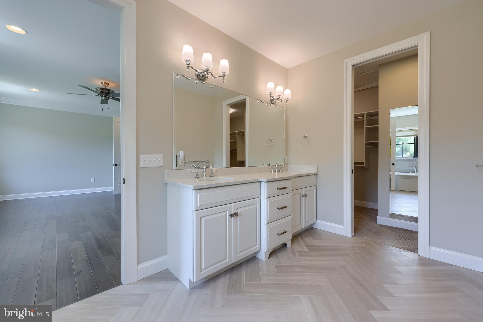 STONEHENGE ESTATES - Residential