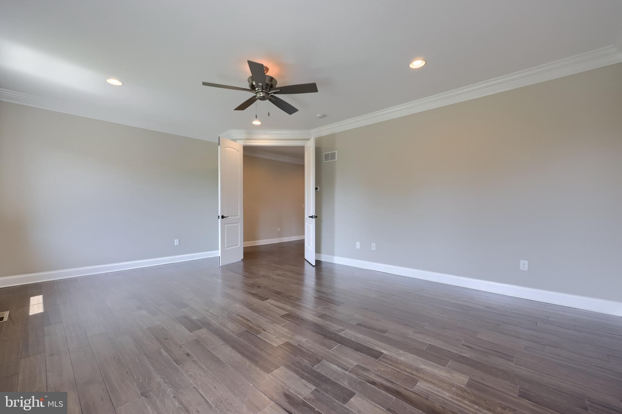 STONEHENGE ESTATES - Residential