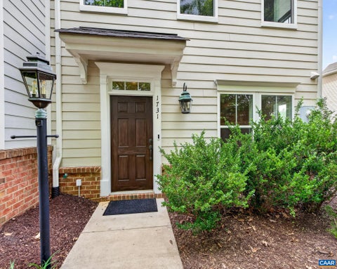 Townhouse For Sale - 1731 Treesdale Way Way<br/> CHARLOTTESVILLE, VA 22901