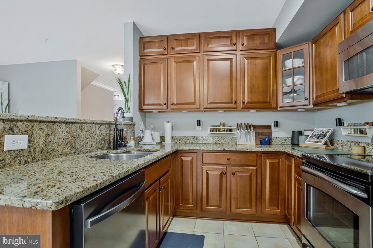 CREEKSIDE COVE - Residential