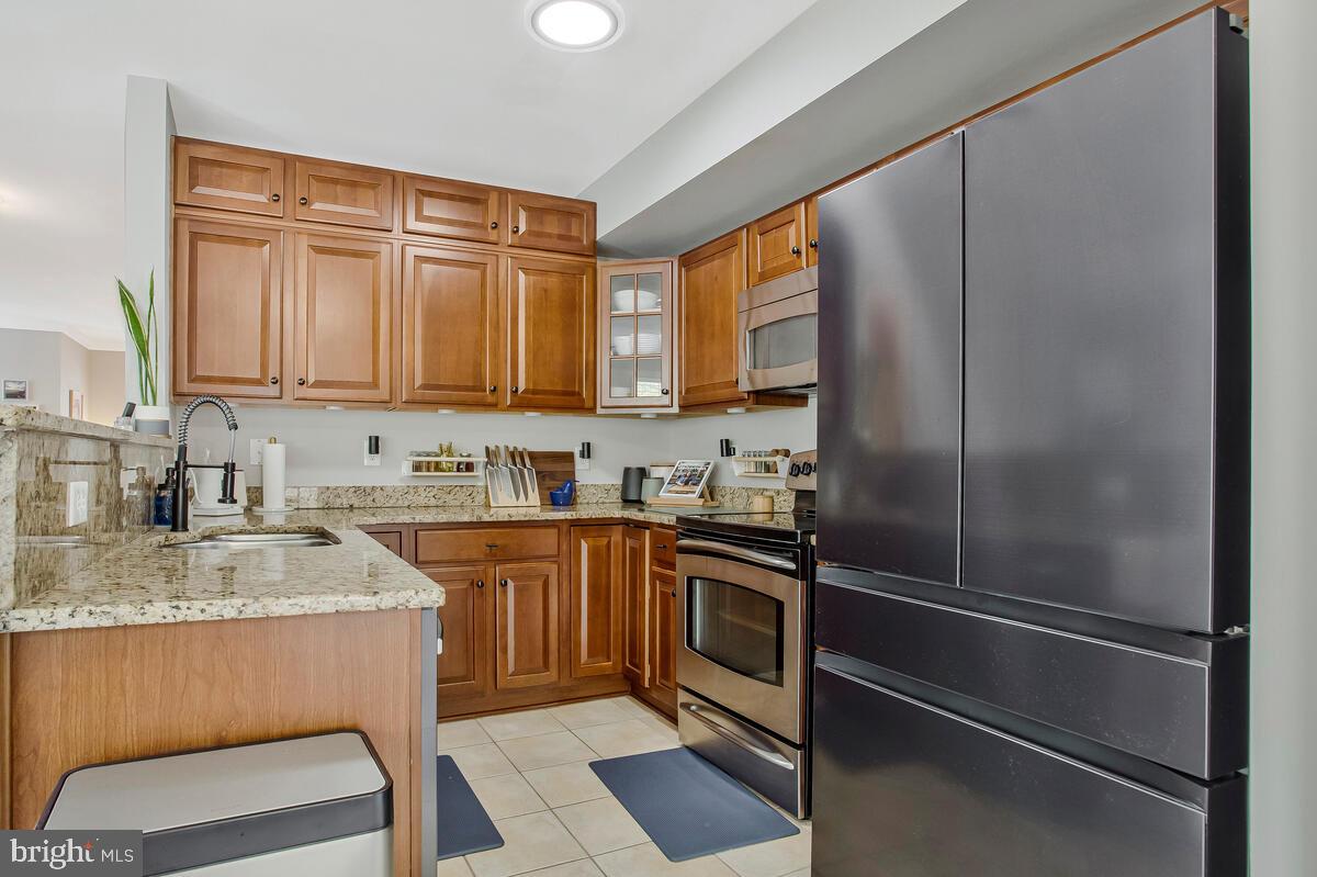 CREEKSIDE COVE - Residential