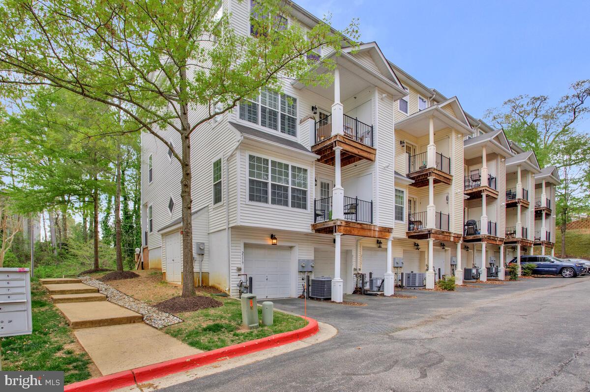 CREEKSIDE COVE - Residential