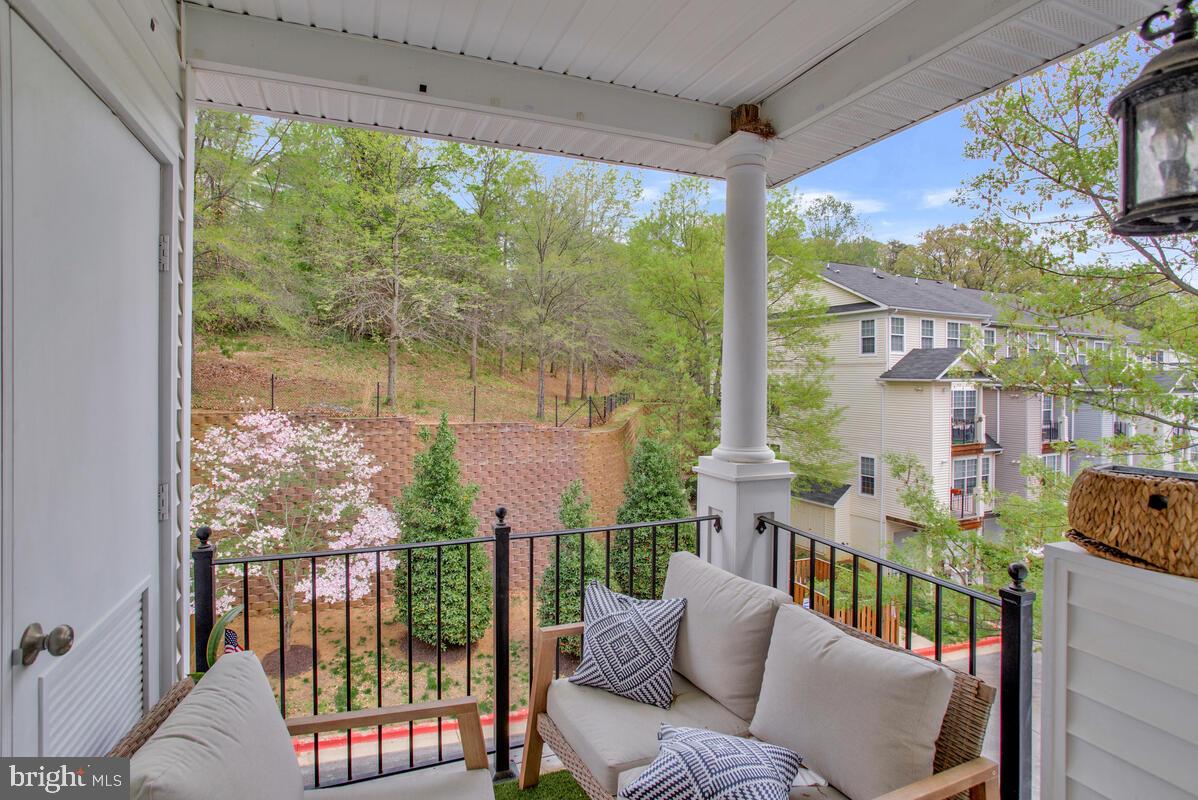 CREEKSIDE COVE - Residential