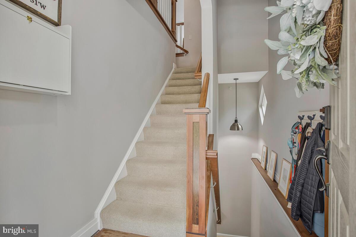 CREEKSIDE COVE - Residential