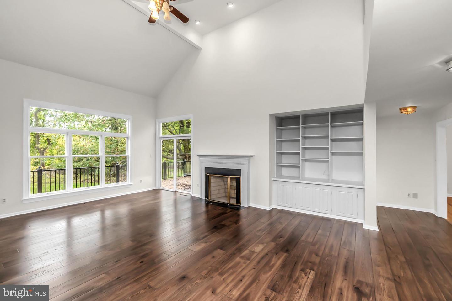 190 LAMB TAVERN LANE